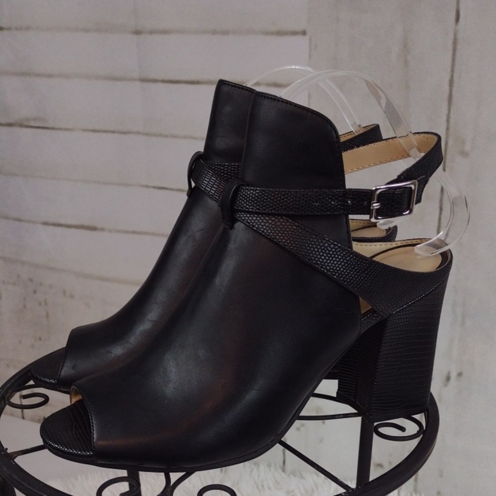 NWOT Andrew Geller Black Stack Heel Open-toe Booties Size 9